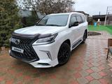 Lexus LX 570 2016 года за 36 699 000 тг. в Астана