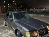 Mercedes-Benz E 230 1990 года за 350 000 тг. в Шу – фото 5