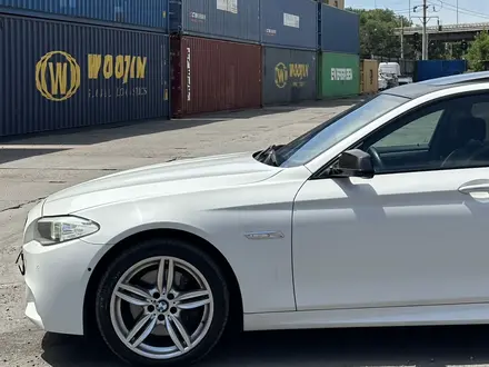 BMW 550 2013 года за 14 500 000 тг. в Алматы – фото 3