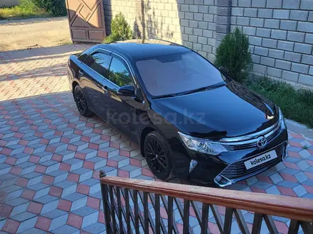 Toyota Camry 2015 года за 11 800 000 тг. в Алматы – фото 2