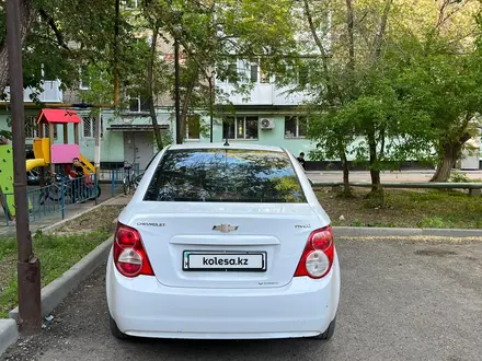 Chevrolet Aveo 2014 года за 3 200 000 тг. в Актобе – фото 9