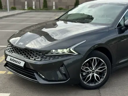 Kia K5 2020 года за 10 850 000 тг. в Алматы – фото 14