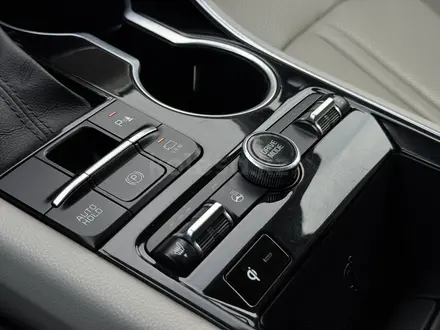Kia K5 2020 года за 10 850 000 тг. в Алматы – фото 26