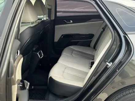 Kia K5 2020 года за 10 850 000 тг. в Алматы – фото 46