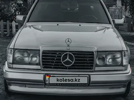 Mercedes-Benz E 200 1993 года за 2 300 000 тг. в Атырау