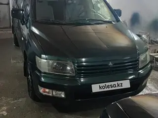 Mitsubishi Space Wagon, 1999