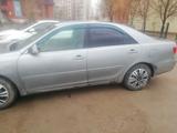 Toyota Camry 2005 годаүшін4 600 000 тг. в Актобе – фото 2