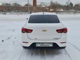 Chevrolet Onix 2022 года за 5 200 000 тг. в Караганда – фото 4