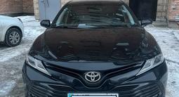 Toyota Camry 2020 года за 11 350 000 тг. в Усть-Каменогорск – фото 2