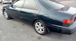 Toyota Camry 2000 года за 3 500 000 тг. в Шаян – фото 3