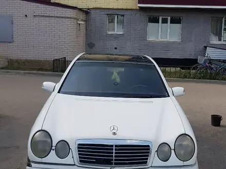 Mercedes-Benz E 320 1996 года за 1 550 000 тг. в Актобе