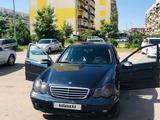 Mercedes-Benz C 200 2000 года за 2 400 000 тг. в Алматы