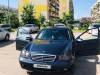 Mercedes-Benz C 200 2000 года за 2 400 000 тг. в Алматы