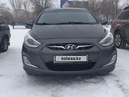 Hyundai Solaris 2012 года за 4 800 000 тг. в Актобе – фото 4