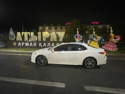 Toyota Camry 2020 года за 10 000 000 тг. в Атырау – фото 6