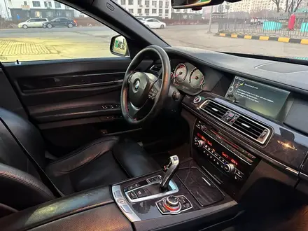 BMW 750 2012 года за 13 000 000 тг. в Алматы – фото 10