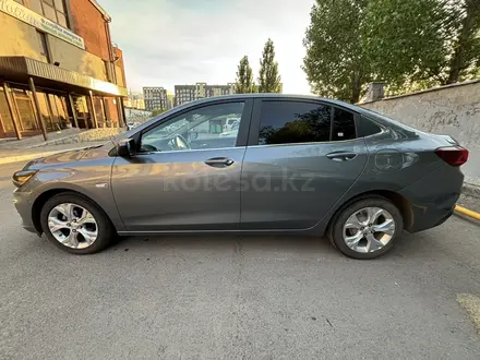 Chevrolet Onix 2023 года за 5 400 000 тг. в Астана – фото 2