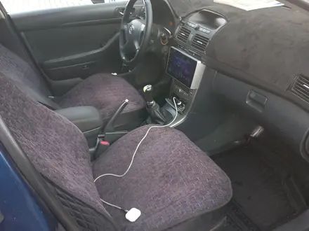 Toyota Avensis 2004 года за 2 700 000 тг. в Тараз – фото 7