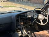 Toyota Hilux Surf 1993 годаүшін2 100 000 тг. в Алматы – фото 4