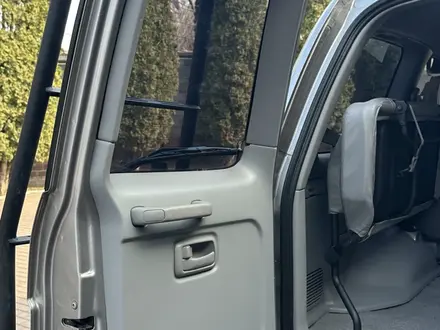 Toyota Land Cruiser 2006 года за 20 500 000 тг. в Алматы – фото 24