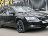 Skoda Superb 2015 года за 6 500 000 тг. в Алматы – фото 2