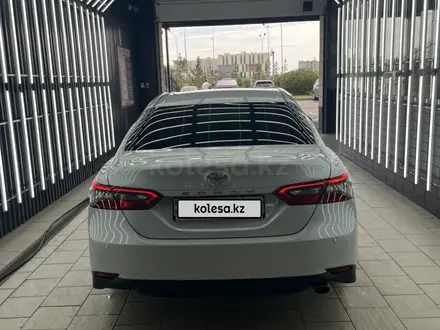 Toyota Camry 2023 года за 15 500 000 тг. в Алматы – фото 4