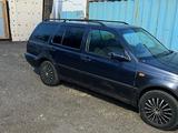 Volkswagen Golf 1994 года за 800 000 тг. в Астана