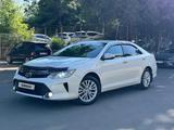 Toyota Camry 2015 годаfor12 500 000 тг. в Алматы – фото 2