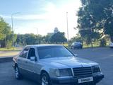 Mercedes-Benz E 200 1992 годаүшін1 200 000 тг. в Сарканд – фото 3