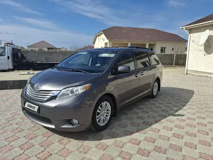 Toyota Sienna 2016 года за 10 500 000 тг. в Актау