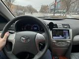 Toyota Camry 2011 года за 8 200 000 тг. в Актобе – фото 5