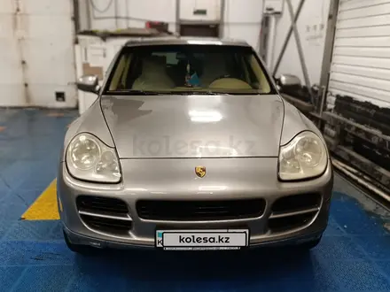 Porsche Cayenne 2004 года за 5 250 000 тг. в Астана – фото 2