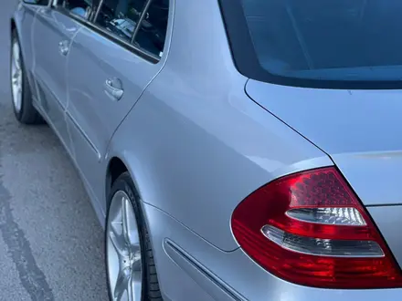 Mercedes-Benz E 320 2002 года за 7 200 000 тг. в Караганда – фото 7