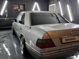 Mercedes-Benz E 220 1993 года за 1 950 000 тг. в Тараз
