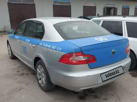 Skoda Superb 2012 года за 2 300 000 тг. в Тараз – фото 3