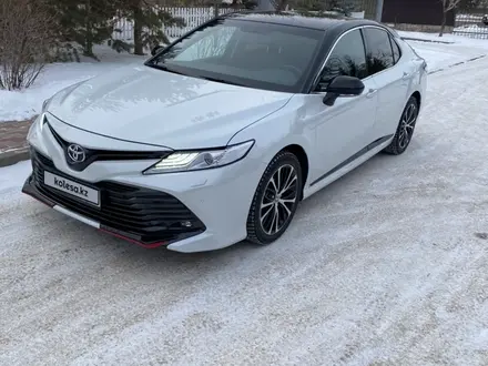 Toyota Camry 2020 года за 18 000 000 тг. в Астана – фото 2