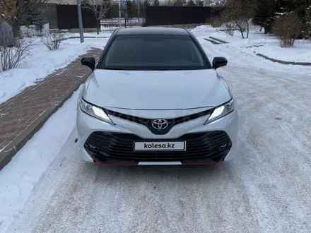 Toyota Camry 2020 года за 18 000 000 тг. в Астана