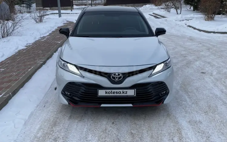 Toyota Camry 2020 года за 18 000 000 тг. в Астана