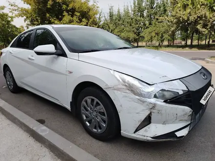 Hyundai Elantra 2021 года за 6 700 000 тг. в Алматы – фото 4