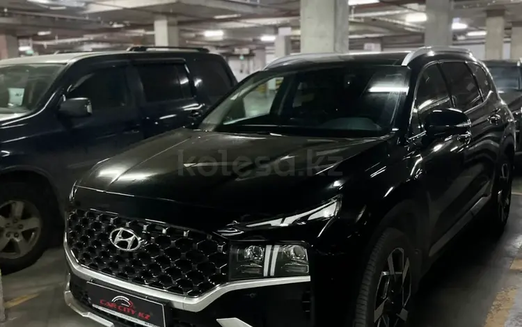 Hyundai Santa Fe 2022 годаүшін18 700 000 тг. в Астана