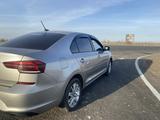 Volkswagen Polo 2021 года за 7 500 000 тг. в Уральск – фото 2