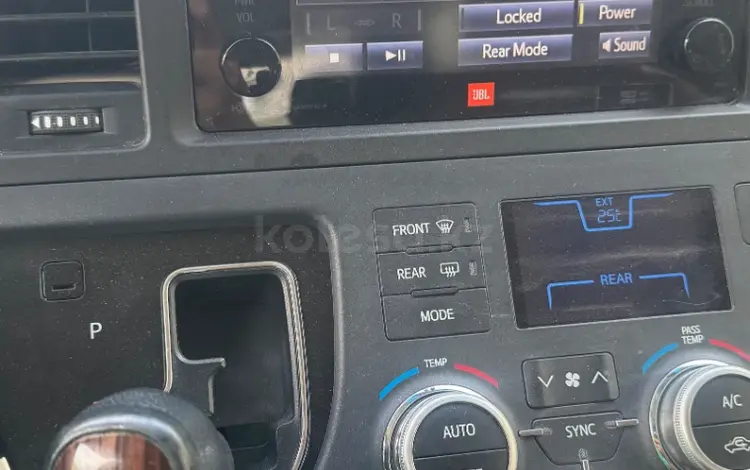 Toyota Sienna 2014 годаүшін8 700 000 тг. в Атырау