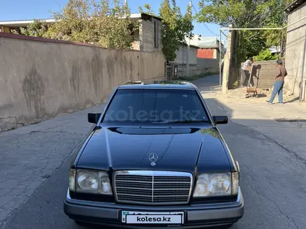 Mercedes-Benz E 300 1990 года за 2 200 000 тг. в Шымкент