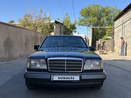 Mercedes-Benz E 300 1990 года за 2 200 000 тг. в Шымкент – фото 2