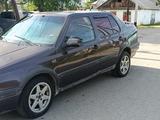 Volkswagen Vento 1993 года за 650 000 тг. в Тараз – фото 2