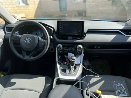Toyota RAV4 2021 года за 18 000 000 тг. в Актобе – фото 7