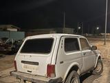 ВАЗ (Lada) Lada 2121 2010 года за 20 000 тг. в Атырау – фото 2