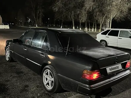 Mercedes-Benz E 200 1992 года за 1 450 000 тг. в Тараз – фото 12