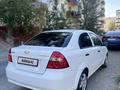 Chevrolet Aveo 2011 года за 2 500 000 тг. в Атырау – фото 5