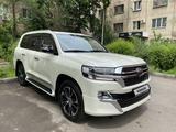 Toyota Land Cruiser 2021 годаүшін37 900 000 тг. в Алматы
